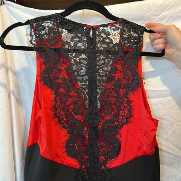 Gabrielle Union red and black cocktail dress - Picture 3 of 5